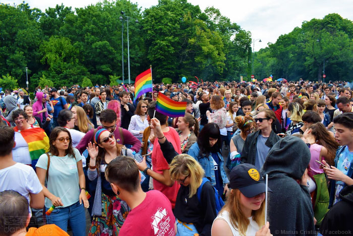 逾千人在罗马尼亚首都力挺同志