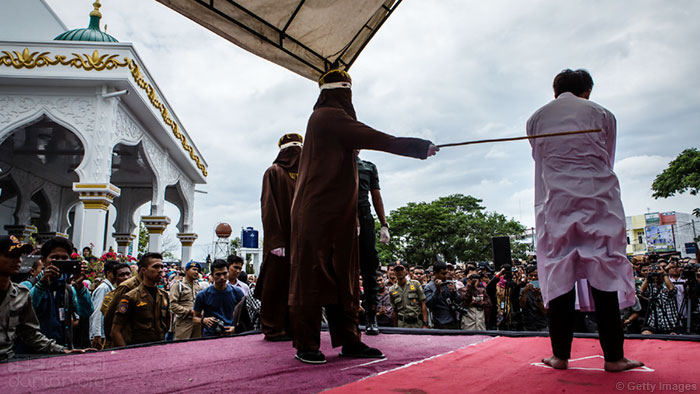 印尼亚齐省公开鞭刑引争议，或改为私下执行