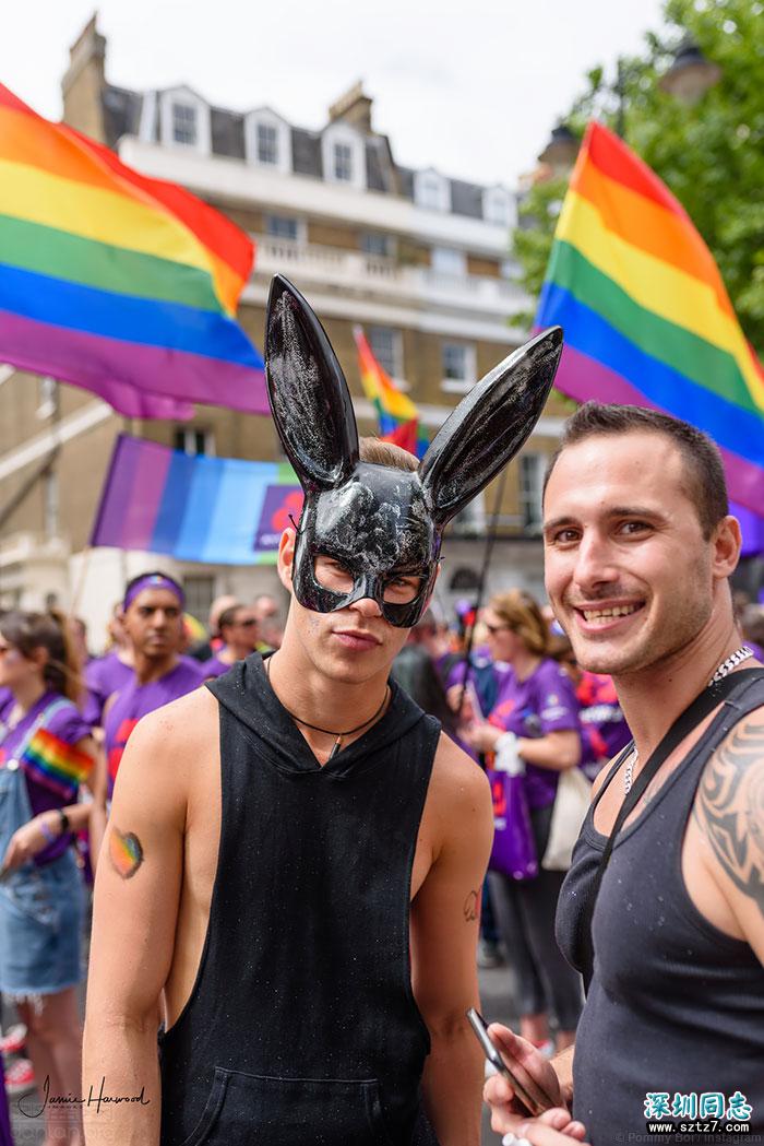 盛大的彩虹派对:伦敦同志骄傲巡游 盛大的彩虹派对:伦敦同志骄傲巡游