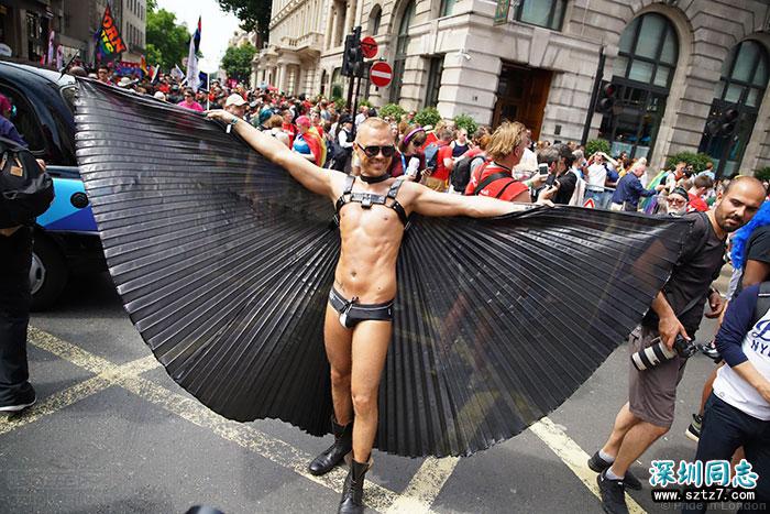 盛大的彩虹派对:伦敦同志骄傲巡游 盛大的彩虹派对:伦敦同志骄傲巡游