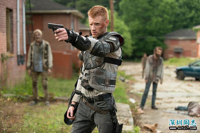 专访出柜男星丹尼尔·纽曼:昂首挺胸做自己 专访出柜男星丹尼尔·纽曼:昂首挺胸做自己