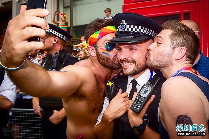 盛大的彩虹派对:伦敦同志骄傲巡游 盛大的彩虹派对:伦敦同志骄傲巡游