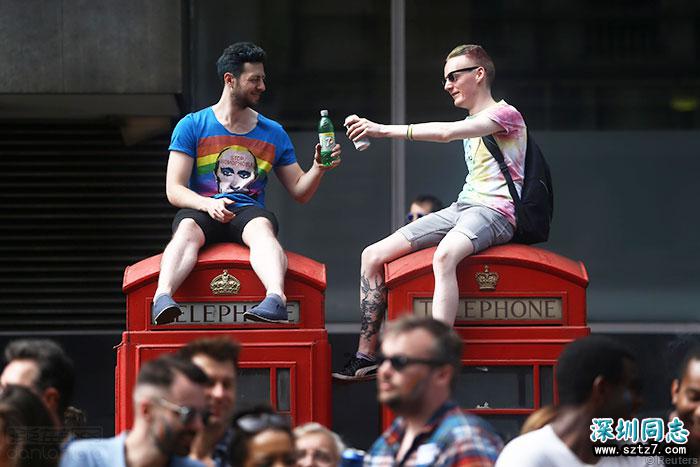 盛大的彩虹派对:伦敦同志骄傲巡游 盛大的彩虹派对:伦敦同志骄傲巡游