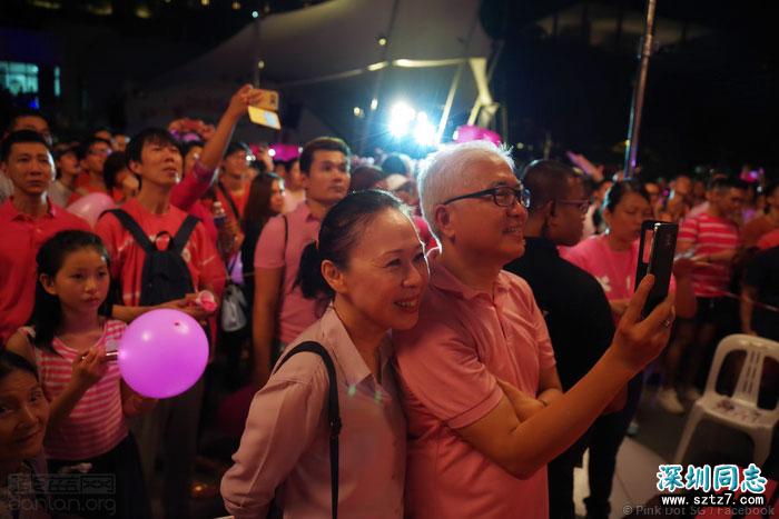 逾两万人齐聚新加坡“粉红点”活动 逾两万人齐聚新加坡“粉红点”活动