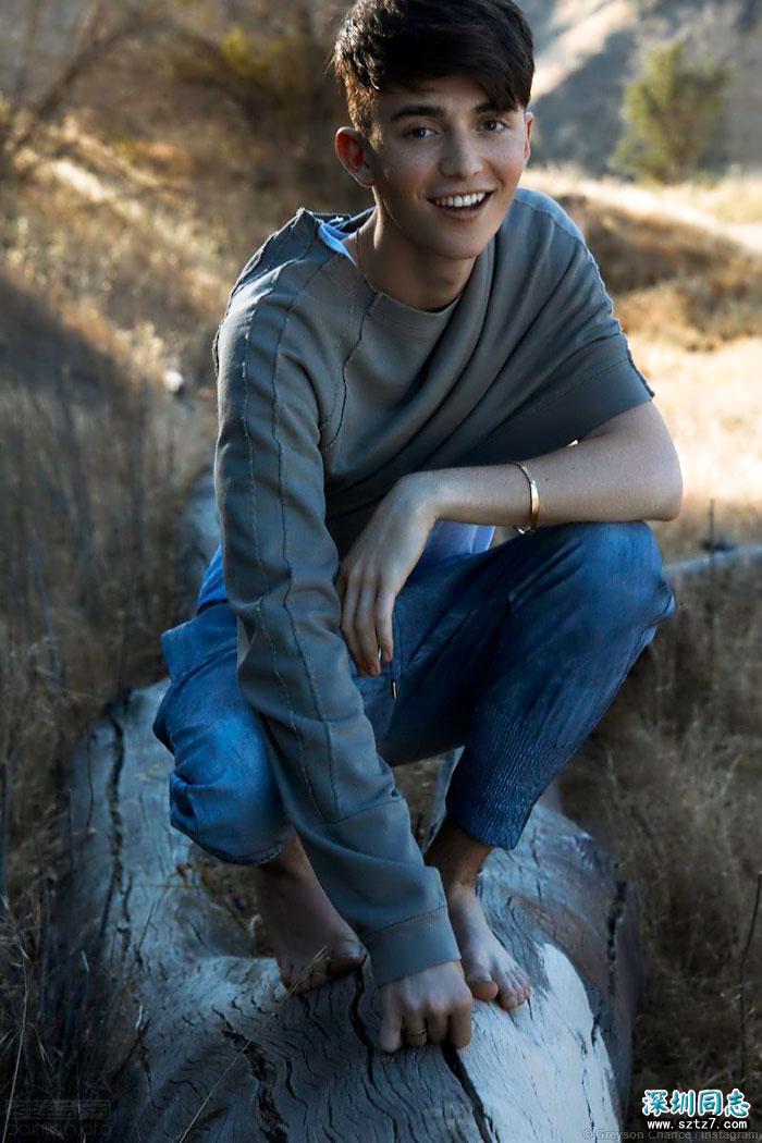 格雷森·蔡斯出柜了,16岁发现自己是Gay 格雷森·蔡斯出柜了,16岁发现自己是Gay