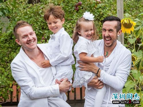 美国变性人小哥亲自怀孕 为同性恋男友产子 美国变性人小哥亲自怀孕 为同性恋男友产子