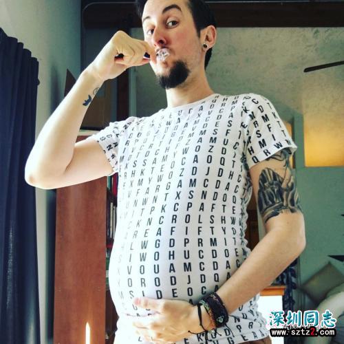 美国变性人小哥亲自怀孕 为同性恋男友产子 美国变性人小哥亲自怀孕 为同性恋男友产子