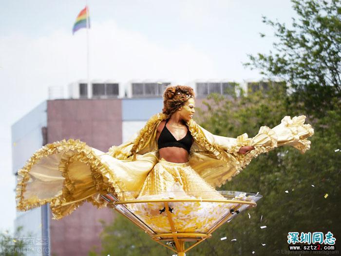 荷兰特色:运河上的同志骄傲巡游 荷兰特色:运河上的同志骄傲巡游