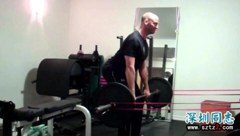 硬拉中背阔肌的重要性 硬拉中背阔肌的重要性