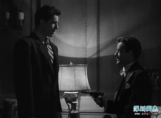 影像 | 美国犯罪小说家作品中的“罪犯”,都是同性恋者 影像 | 美国犯罪小说家作品中的“罪犯”,都是同性恋者