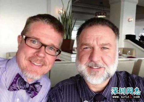 一对同性恋伴侣相爱24年后 一对同性恋伴侣相爱24年后