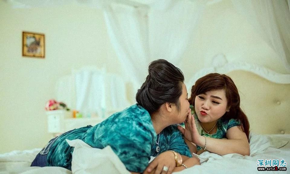 越南这对女同性恋有点“腻”,网友:说好的唯美“蕾丝边”呢 越南这对女同性恋有点“腻”,网友:说好的唯美“蕾丝边”呢