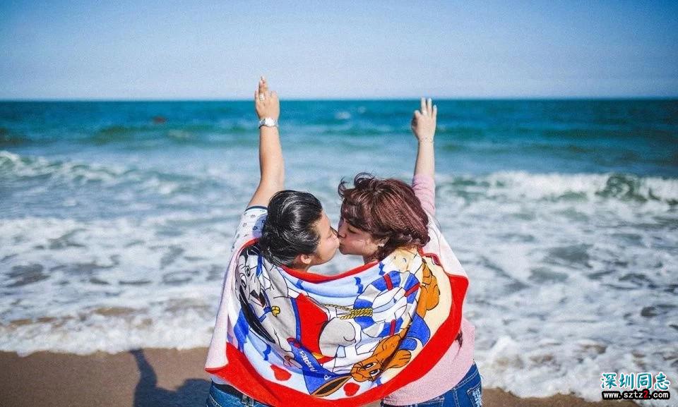 越南这对女同性恋有点“腻”,网友:说好的唯美“蕾丝边”呢 越南这对女同性恋有点“腻”,网友:说好的唯美“蕾丝边”呢