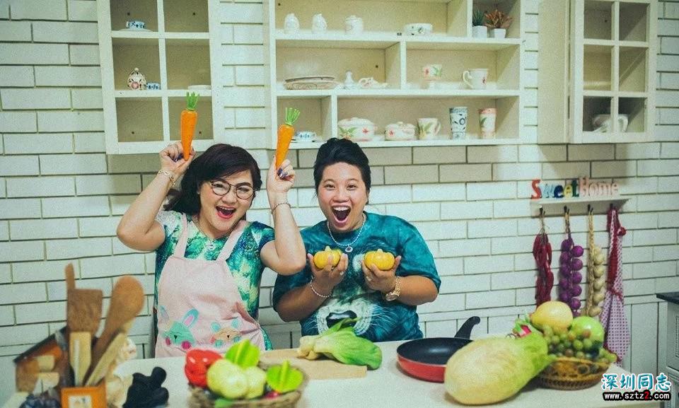 越南这对女同性恋有点“腻”,网友:说好的唯美“蕾丝边”呢 越南这对女同性恋有点“腻”,网友:说好的唯美“蕾丝边”呢