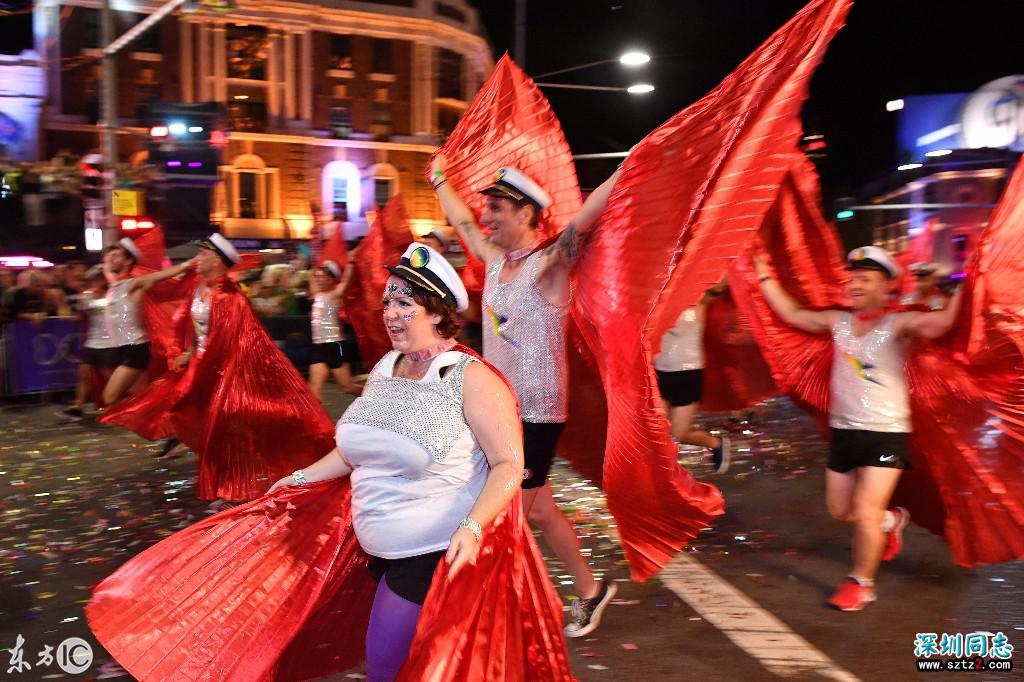 美国歌手雪儿,出席第40届悉尼同性恋狂欢节游行 美国歌手雪儿,出席第40届悉尼同性恋狂欢节游行