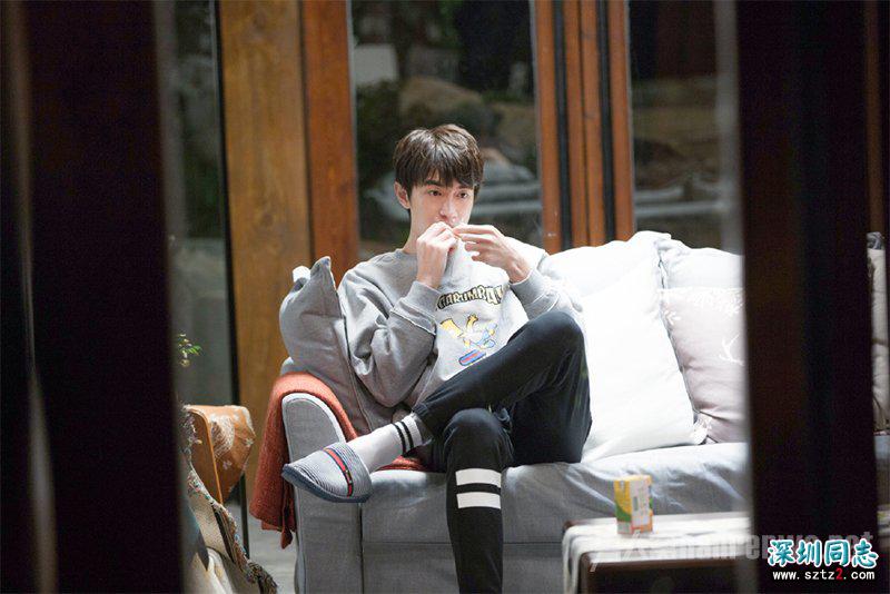 金鱼系男朋友穿搭 这样穿伴侣一定对你不离不弃 金鱼系男朋友穿搭 这样穿伴侣一定对你不离不弃