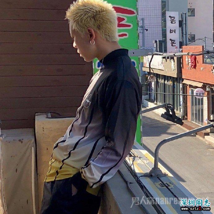 模特穿搭据说这样子的穿搭很惹人喜欢的哟! 模特穿搭据说这样子的穿搭很惹人喜欢的哟!