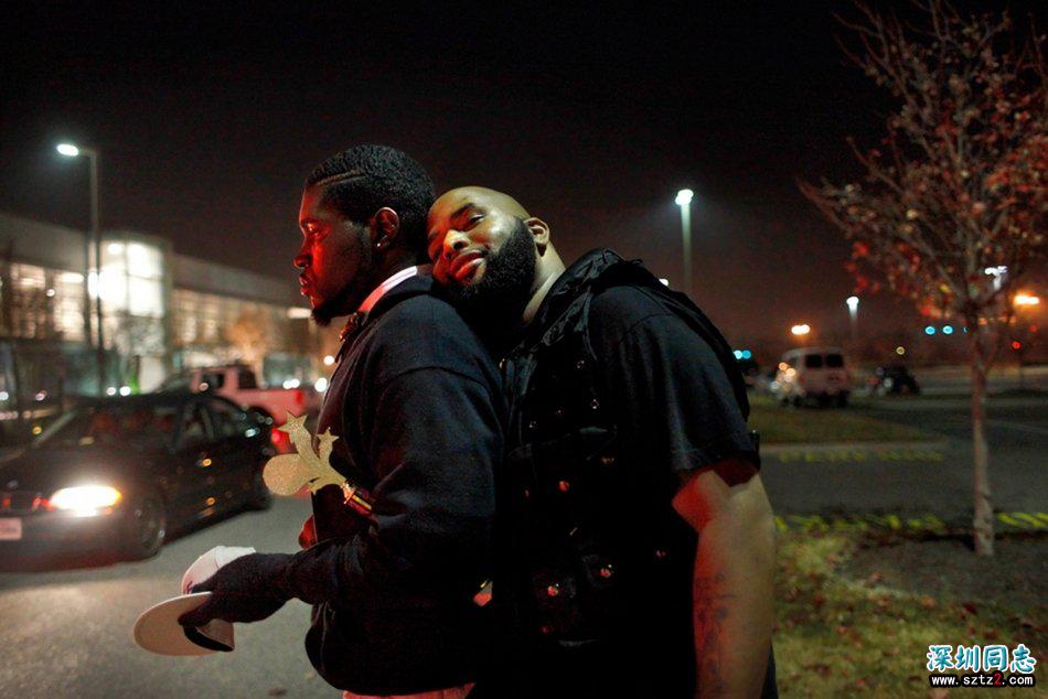 一对美国黑人男同性恋私下的真实生活 就如普通情侣般甜蜜 一对美国黑人男同性恋私下的真实生活 就如普通情侣般甜蜜