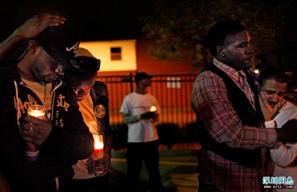 一对美国黑人男同性恋私下的真实生活 就如普通情侣般甜蜜 一对美国黑人男同性恋私下的真实生活 就如普通情侣般甜蜜