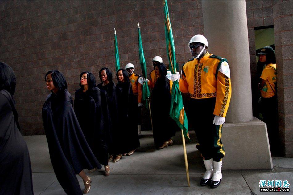 一对美国黑人男同性恋私下的真实生活 就如普通情侣般甜蜜 一对美国黑人男同性恋私下的真实生活 就如普通情侣般甜蜜