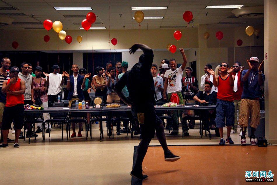 一对美国黑人男同性恋私下的真实生活 就如普通情侣般甜蜜 一对美国黑人男同性恋私下的真实生活 就如普通情侣般甜蜜