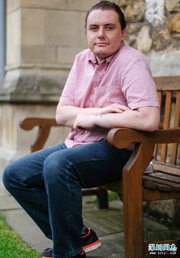 男子声称止疼药使他变成了同性恋 甩了女朋友 男子声称止疼药使他变成了同性恋 甩了女朋友