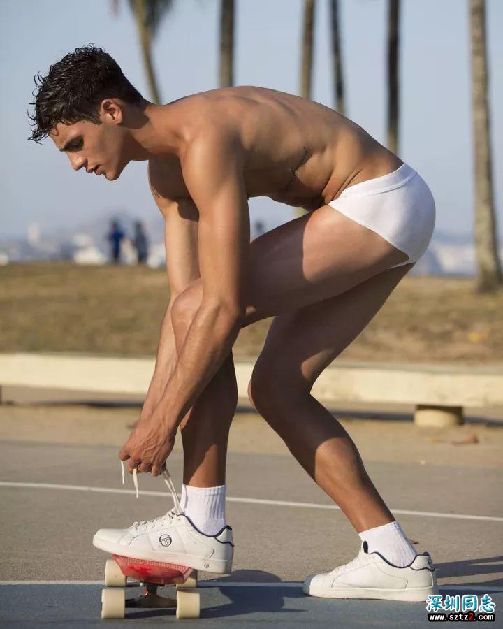 巴西男孩Jhona Burjack为Gay粉站台,超贴心的直男! 巴西男孩Jhona Burjack为Gay粉站台,超贴心的直男!