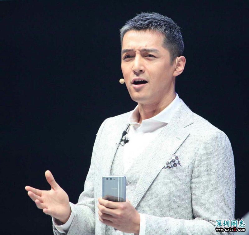 胡歌寸头帅出新高度 寸头是男生夏天发型必备选项 胡歌寸头帅出新高度 寸头是男生夏天发型必备选项