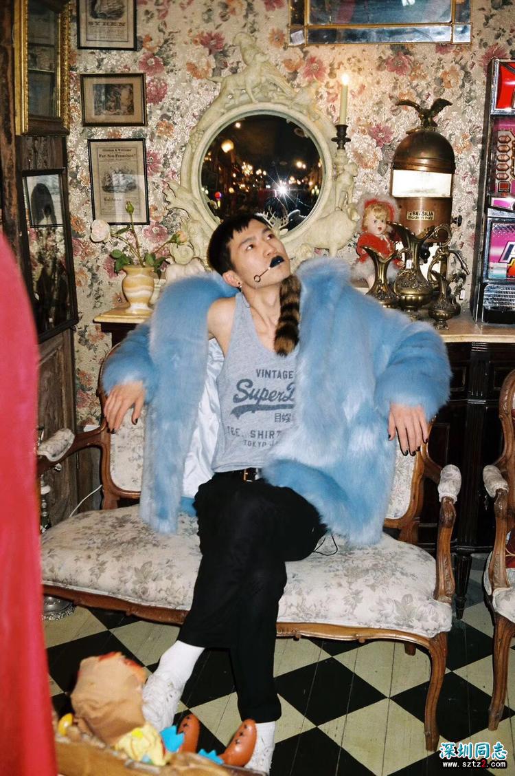 “从变装皇后身上,我学到如何做一个同性恋” “从变装皇后身上,我学到如何做一个同性恋”