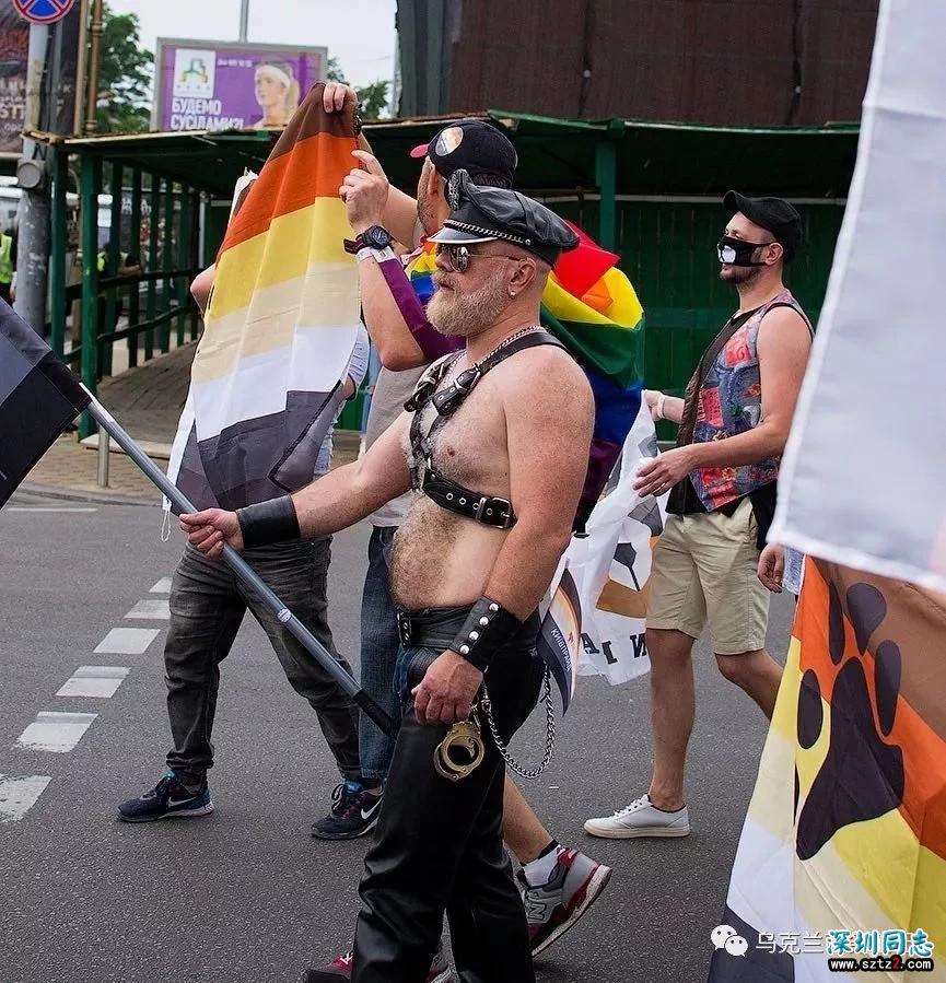 乌克兰基辅…举行大规模“同性恋游行” 乌克兰基辅…举行大规模“同性恋游行”