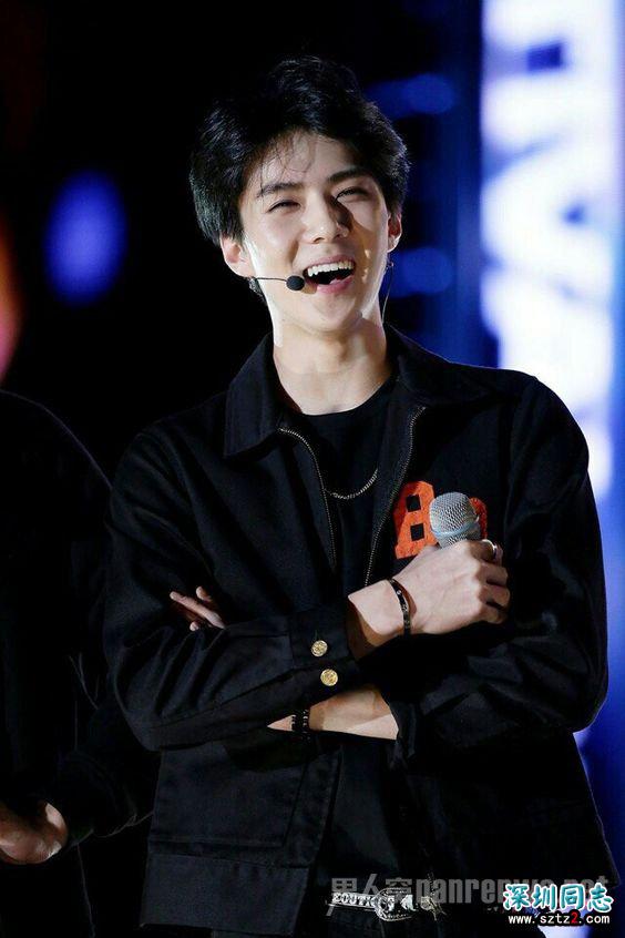 想要有青春活力的感觉换个发型试试 想要有青春活力的感觉换个发型试试