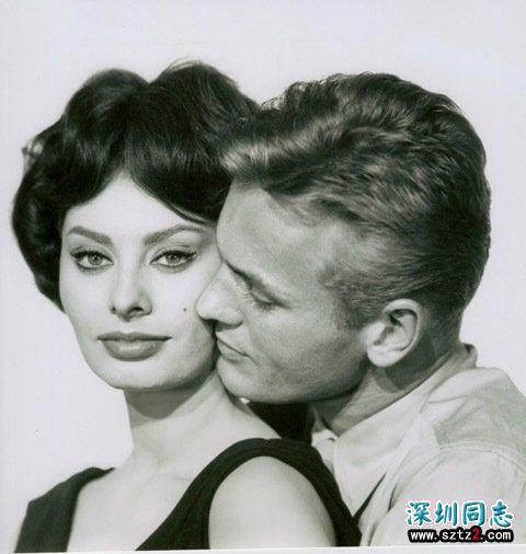 又一传奇偶像隐瞒同性恋身份达数十年 享年86高寿去世 又一传奇偶像隐瞒同性恋身份达数十年 享年86高寿去世