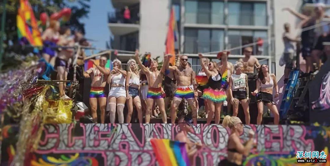 加拿大最大尺度肉体狂欢!同性恋游行!大开眼界! 加拿大最大尺度肉体狂欢!同性恋游行!大开眼界!