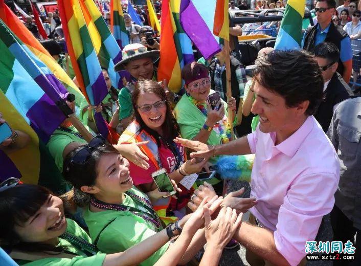 加拿大最大尺度肉体狂欢!同性恋游行!大开眼界! 加拿大最大尺度肉体狂欢!同性恋游行!大开眼界!