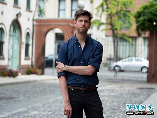 美国女教授被曝长期性骚扰男学生 两人都系同性恋 美国女教授被曝长期性骚扰男学生 两人都系同性恋