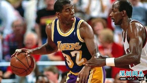 魔术师约翰逊之子的同性恋之路,为减重做切胃手术 魔术师约翰逊之子的同性恋之路,为减重做切胃手术