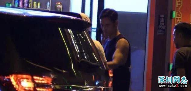 阮经天捏同性朋友的敏感部位!“真逗”,大明星还有这种爱好 阮经天捏同性朋友的敏感部位!“真逗”,大明星还有这种爱好