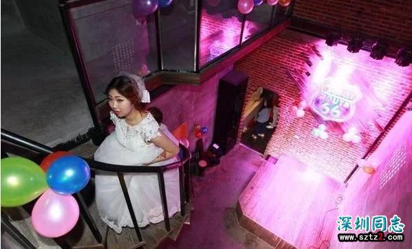 镜头下:女同性恋人的私下婚礼 镜头下:女同性恋人的私下婚礼