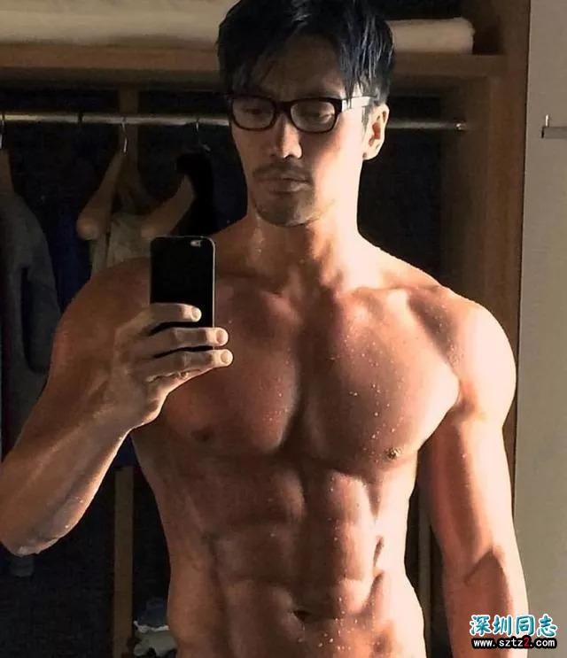 这个颜值逆天的50岁冻龄大叔,爆火网络之后,来中国发展了! 这个颜值逆天的50岁冻龄大叔,爆火网络之后,来中国发展了!