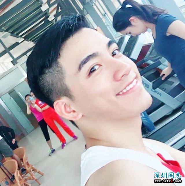 东航一名空少走红抖音,帅气逼人,阳光大男孩 东航一名空少走红抖音,帅气逼人,阳光大男孩