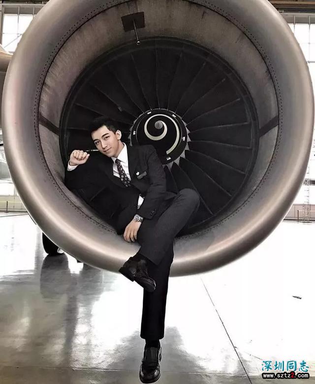 东航一名空少走红抖音,帅气逼人,阳光大男孩 东航一名空少走红抖音,帅气逼人,阳光大男孩