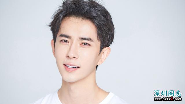 大叔的年纪正太的脸,您说他是中年人都没人信 大叔的年纪正太的脸,您说他是中年人都没人信