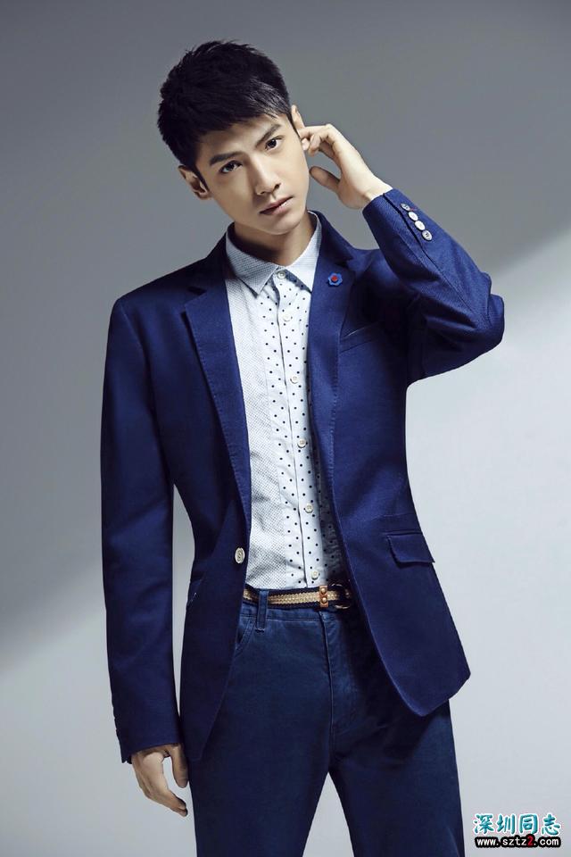 大叔的年纪正太的脸,您说他是中年人都没人信 大叔的年纪正太的脸,您说他是中年人都没人信