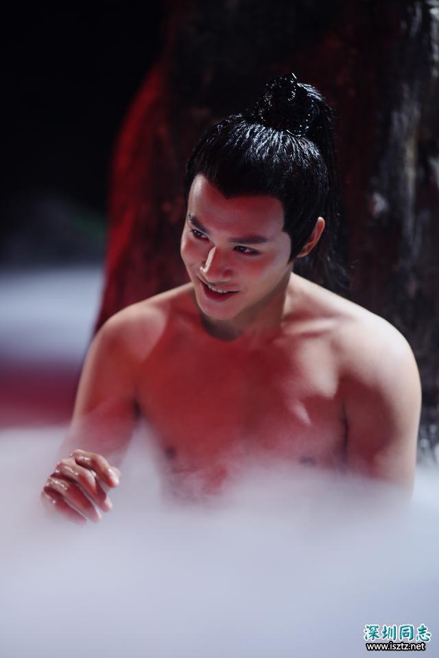 《颤抖吧阿部2》霸道版郑业成上线 肌肉照曝光超吸睛 《颤抖吧阿部2》霸道版郑业成上线 肌肉照曝光超吸睛