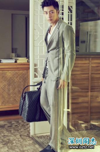 黄景瑜和我们清朝的乾隆皇帝在容貌上居然有几分的相似? 黄景瑜和我们清朝的乾隆皇帝在容貌上居然有几分的相似?