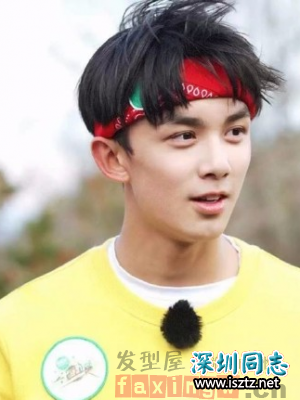 青春活力满满的日常男生发型 如阳光般的温暖迷人 青春活力满满的日常男生发型 如阳光般的温暖迷人