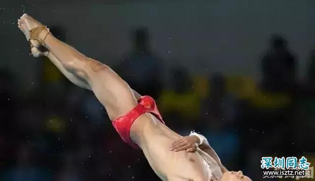 高清特写陈艾森跳水瞬间,瞬间懂包哥这个称呼是怎么来的 高清特写陈艾森跳水瞬间,瞬间懂包哥这个称呼是怎么来的