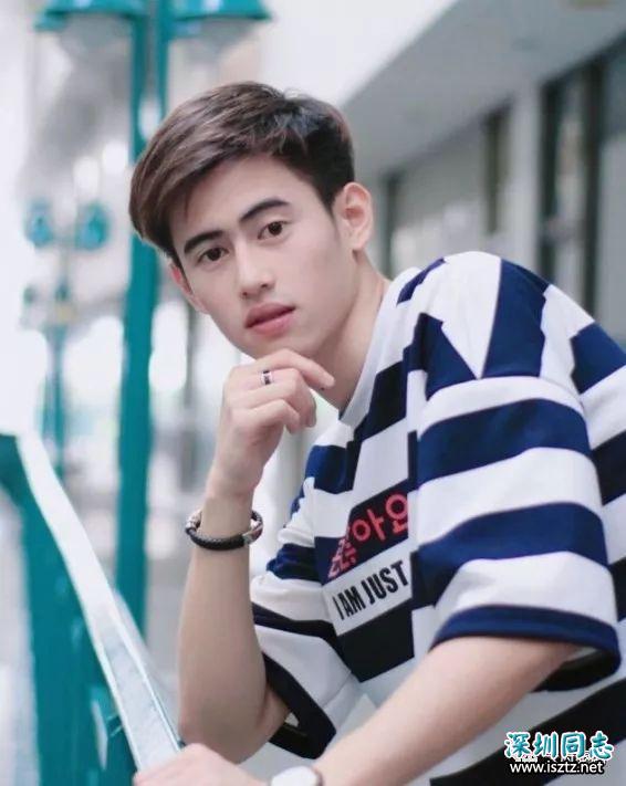 不期而爱剧组保姆车着火 全车生还! 不期而爱剧组保姆车着火 全车生还!