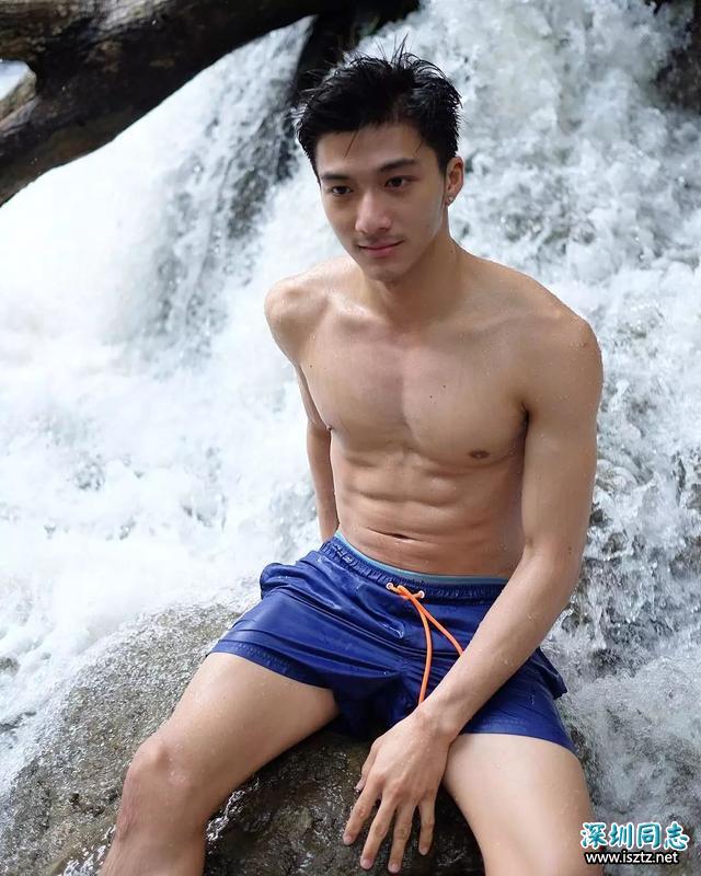 泰国网红男孩Iknotus 出家做和尚了,他的老婆们哭瞎! 泰国网红男孩Iknotus 出家做和尚了,他的老婆们哭瞎!