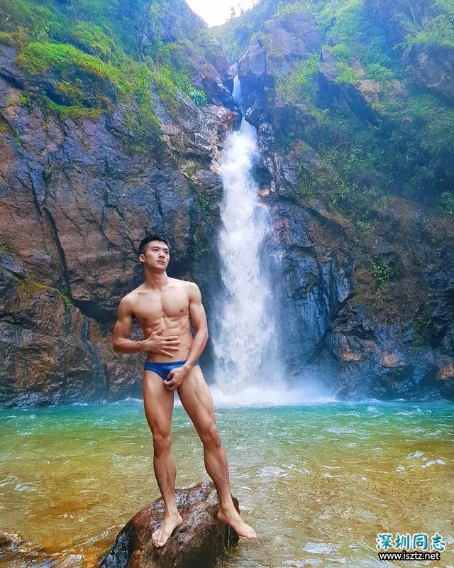 泰国网红男孩Iknotus 出家做和尚了,他的老婆们哭瞎! 泰国网红男孩Iknotus 出家做和尚了,他的老婆们哭瞎!